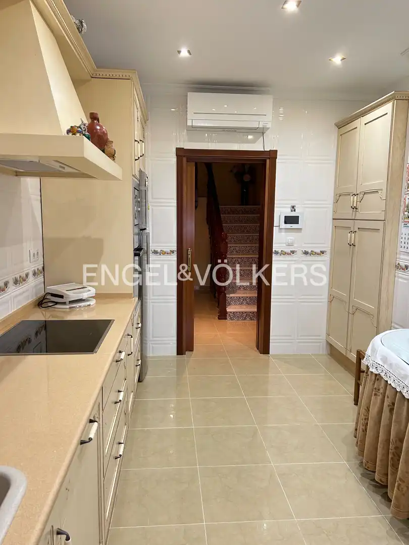 Casa amb piscina en venda a Castilleja de la Cuesta, imagen 10