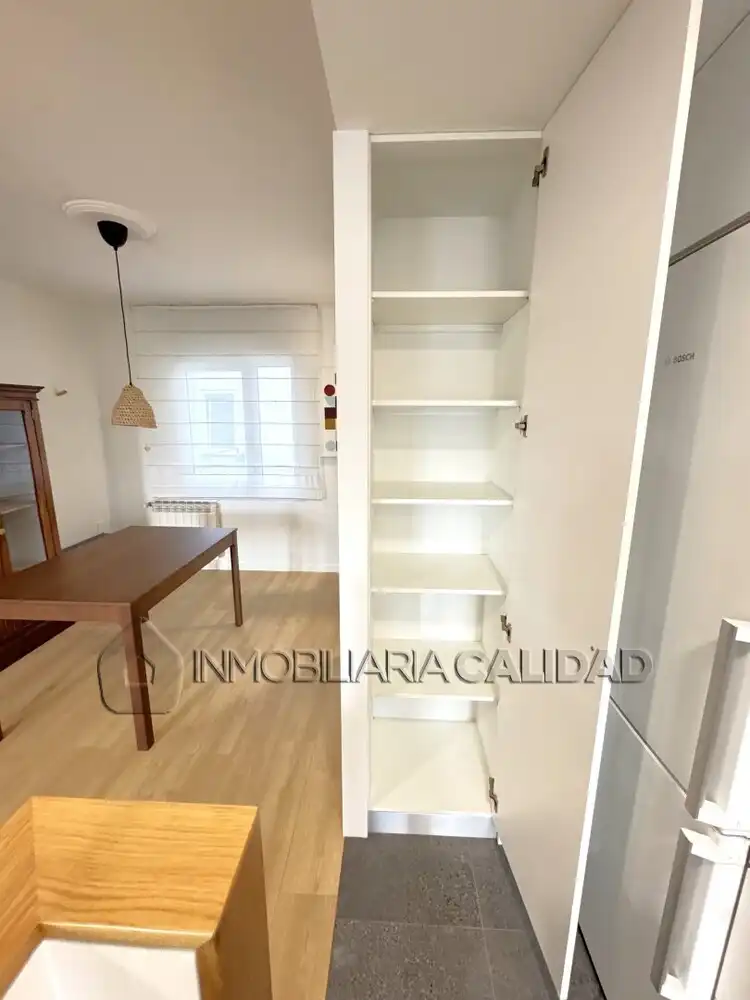 Bedroom of Flat for rent in Burgos  with Heating and Furnished