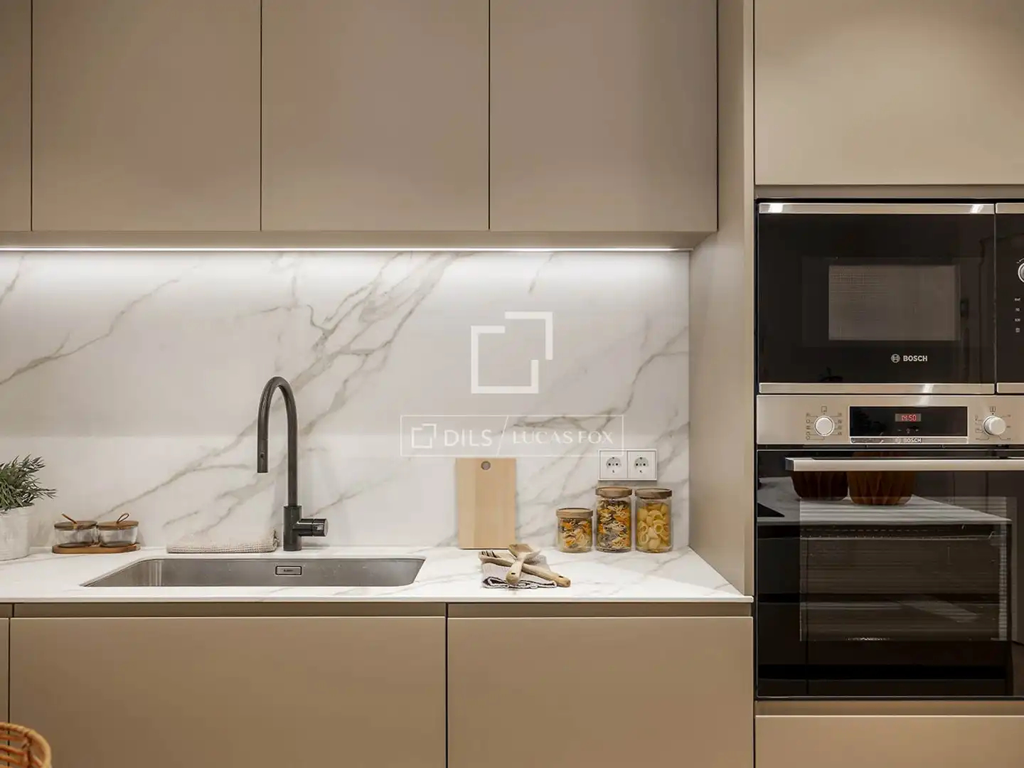 Cocina de Piso en venta en Barcelona con Aire acondicionado, Calefacción y Jardín privado