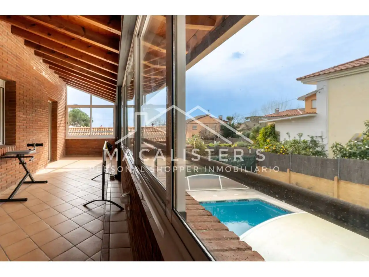 Exterior view of Houses for sale in El Masnou  with Heating, Private garden and Terrace