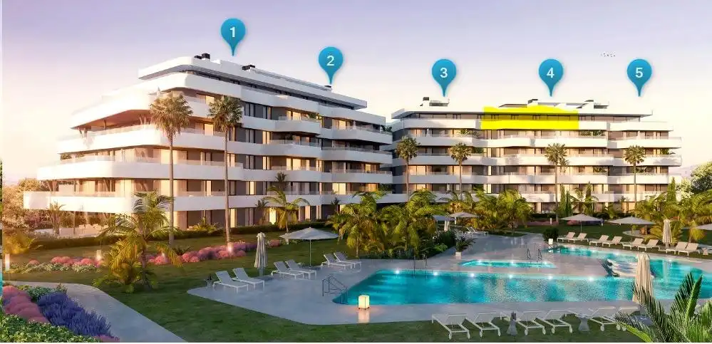 Vista exterior de Àtic en venda en Torremolinos amb Aire condicionat, Calefacció i Jardí privat
