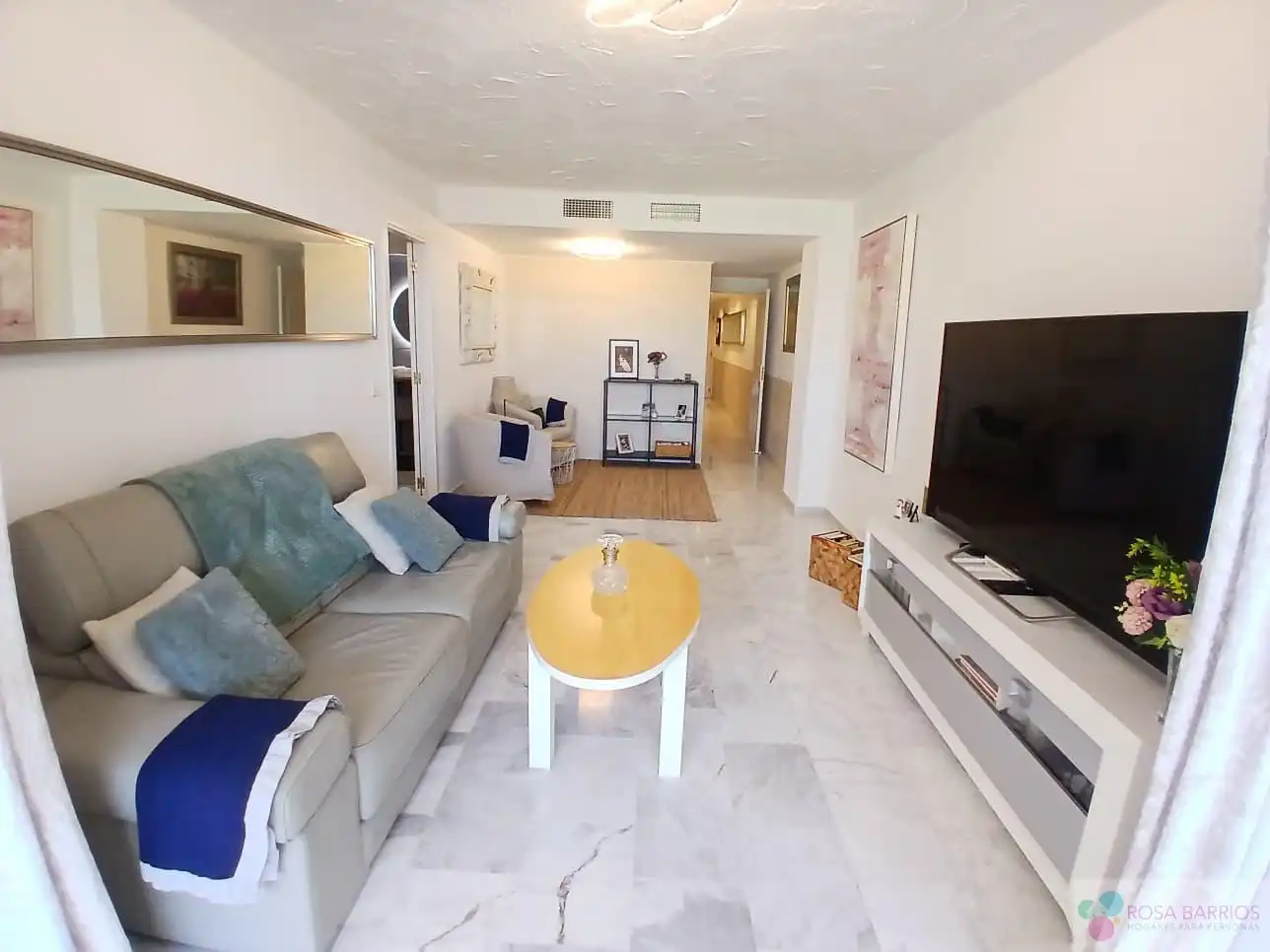 Sala de estar de Piso en venta en Casares con Aire acondicionado, Terraza y Piscina comunitaria