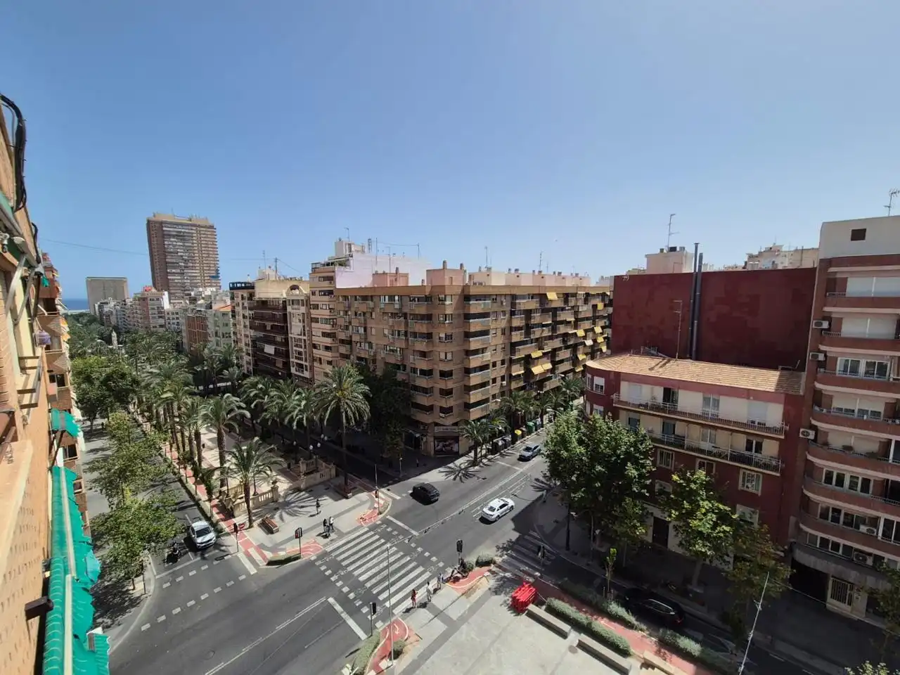 Vista exterior de Piso en venta en Alicante / Alacant con Aire acondicionado, Terraza y Amueblado