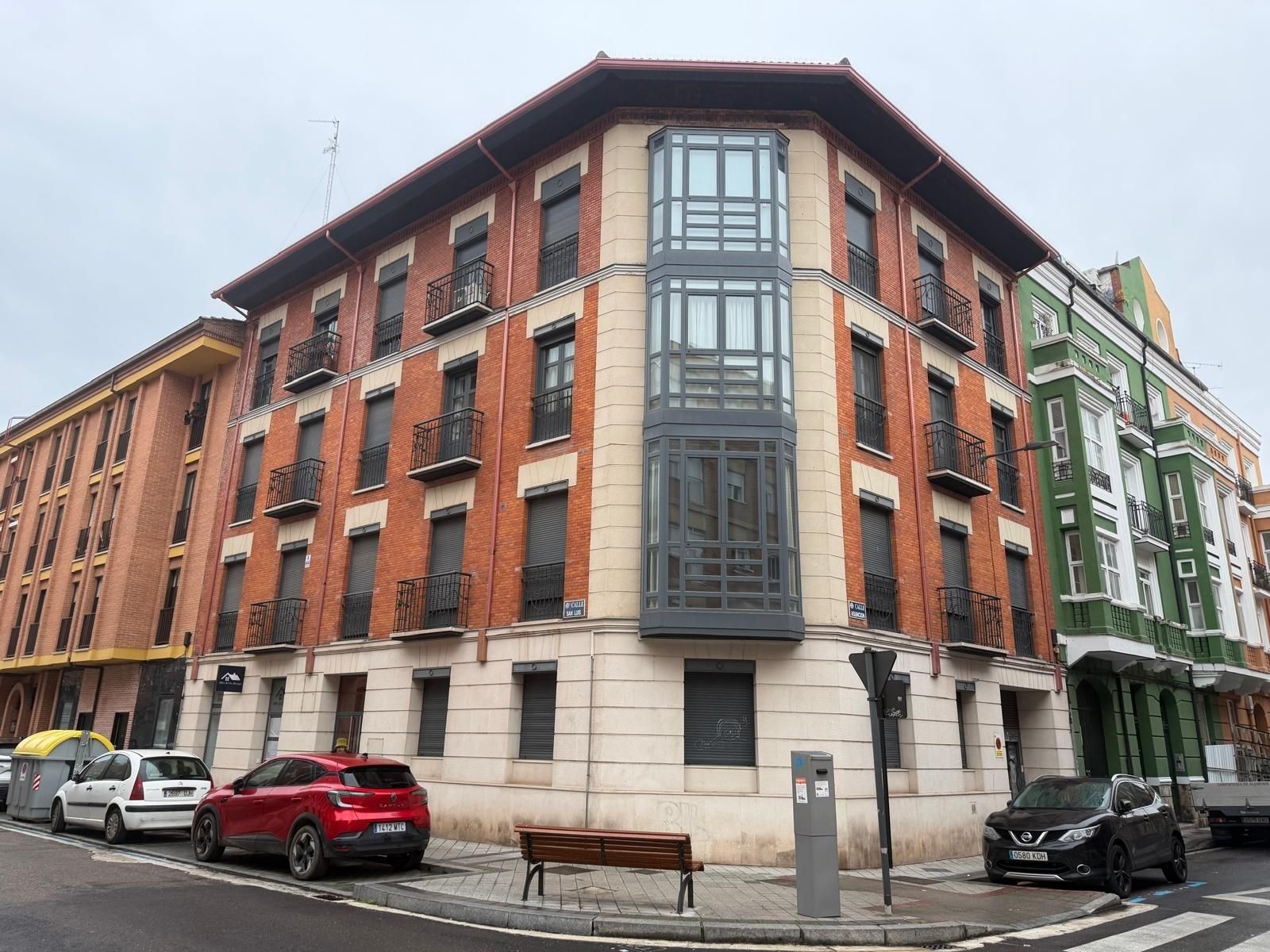 Flat for sale in Circular