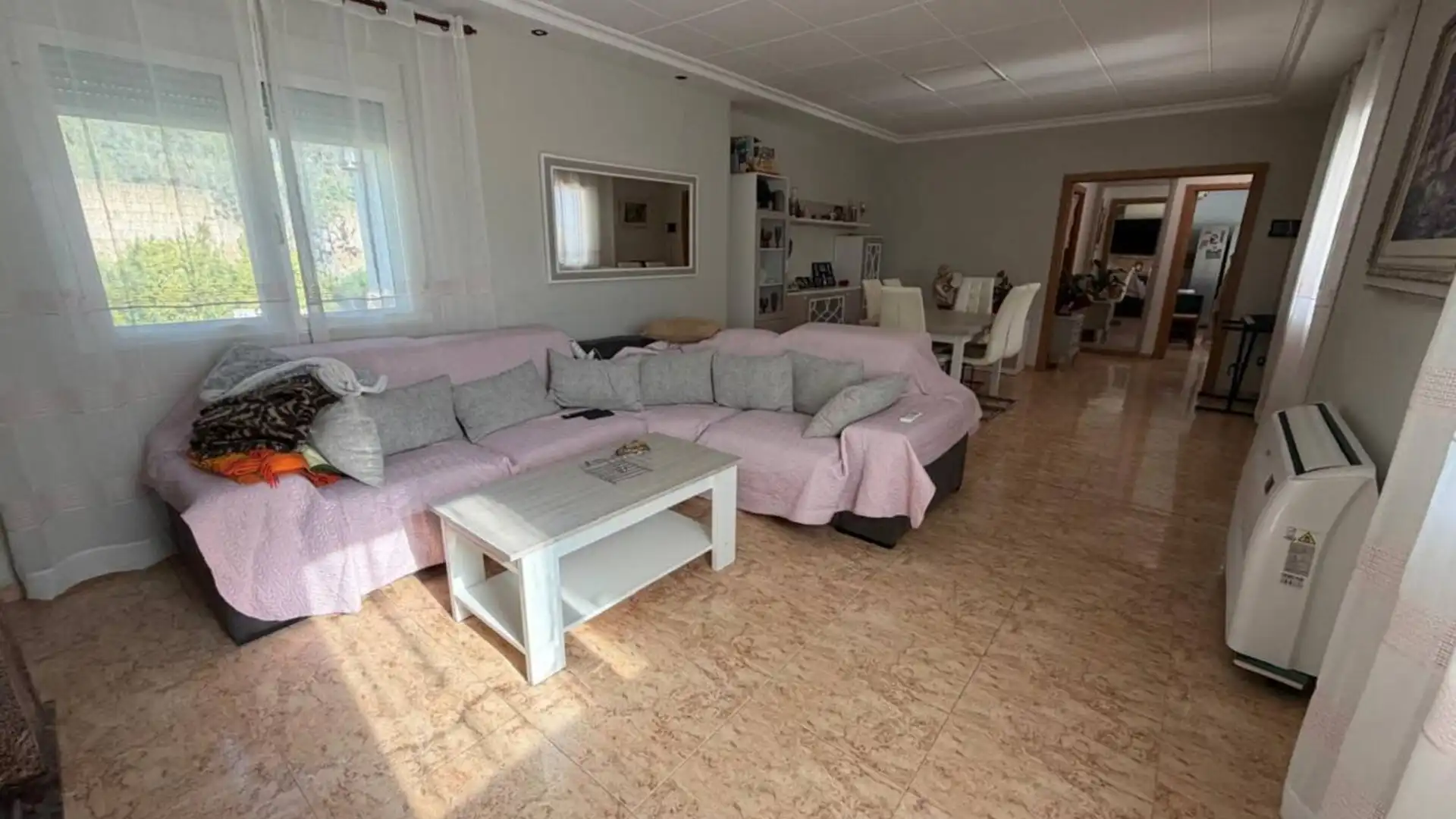 Sala de estar de Casa o chalet en venta en Almansa con Calefacción y Jardín privado