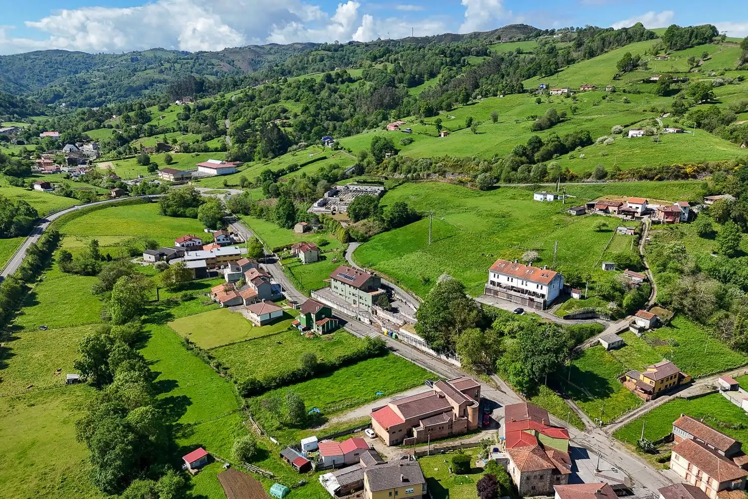 Vista exterior de Casa o chalet en venta en Bimenes