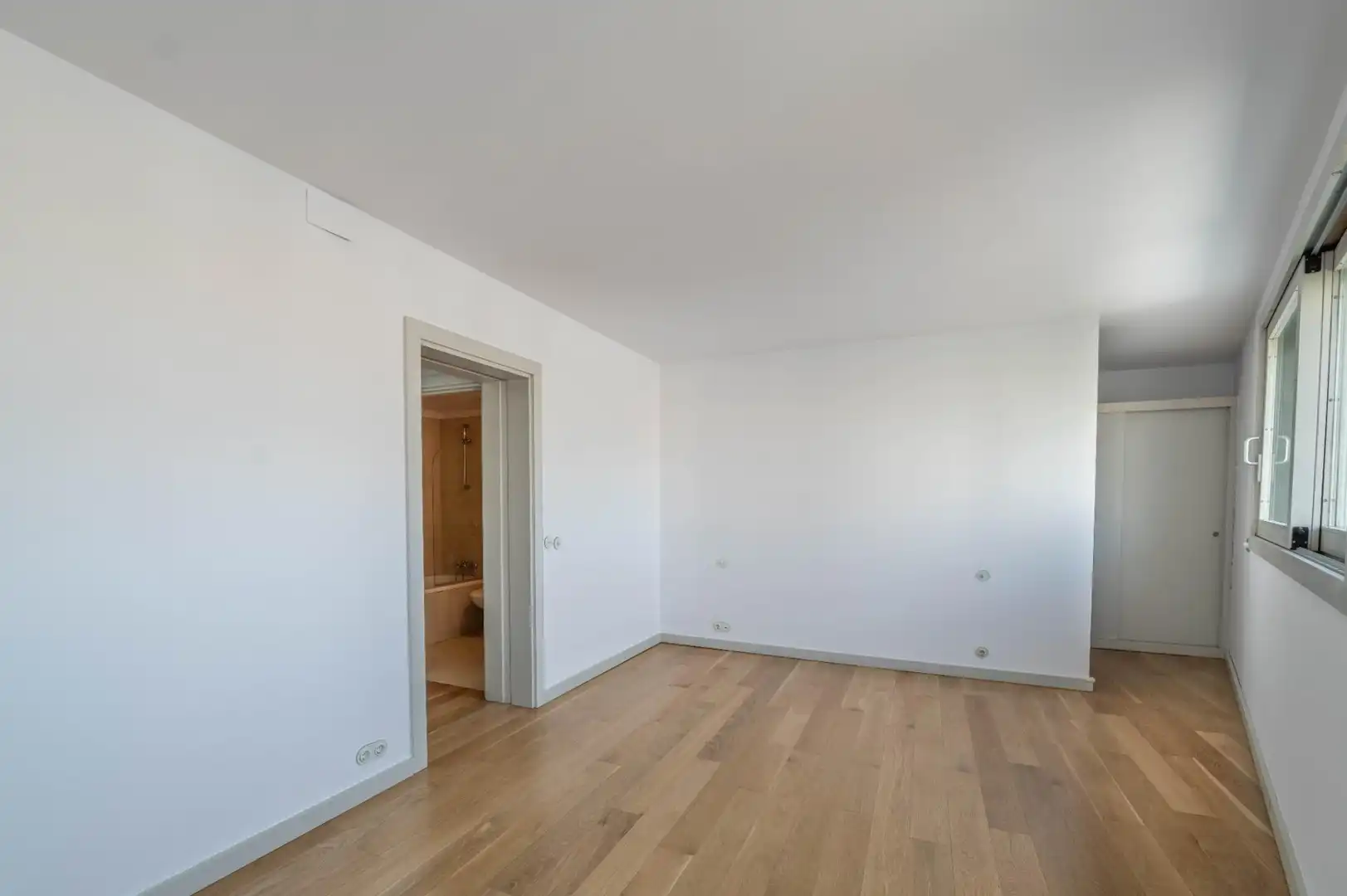 Habitación de Piso en venta en Granada con Calefacción, Parquet y Alarma