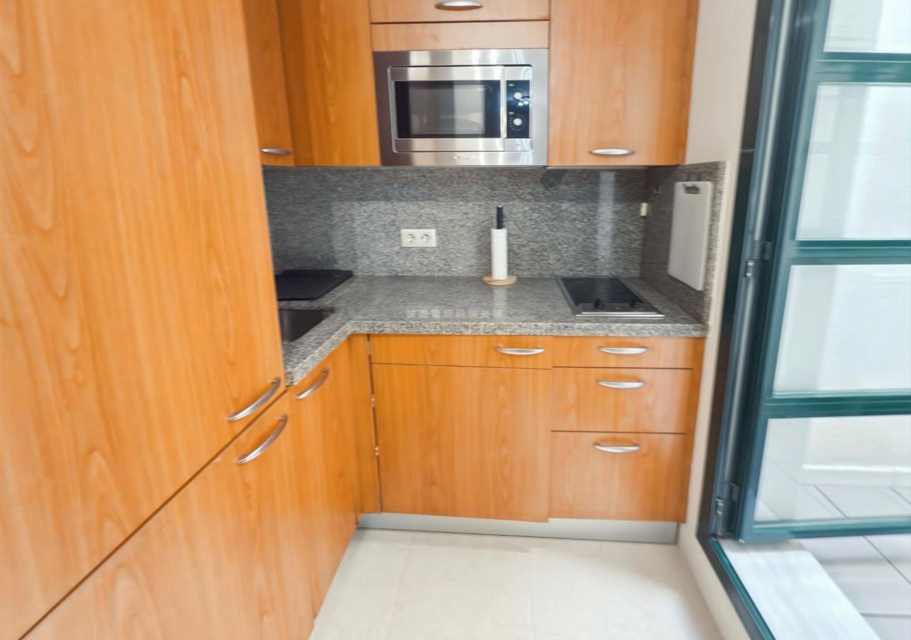 Kitchen of Flat for sale in Fuengirola  with Air Conditioner, Furnished and Oven
