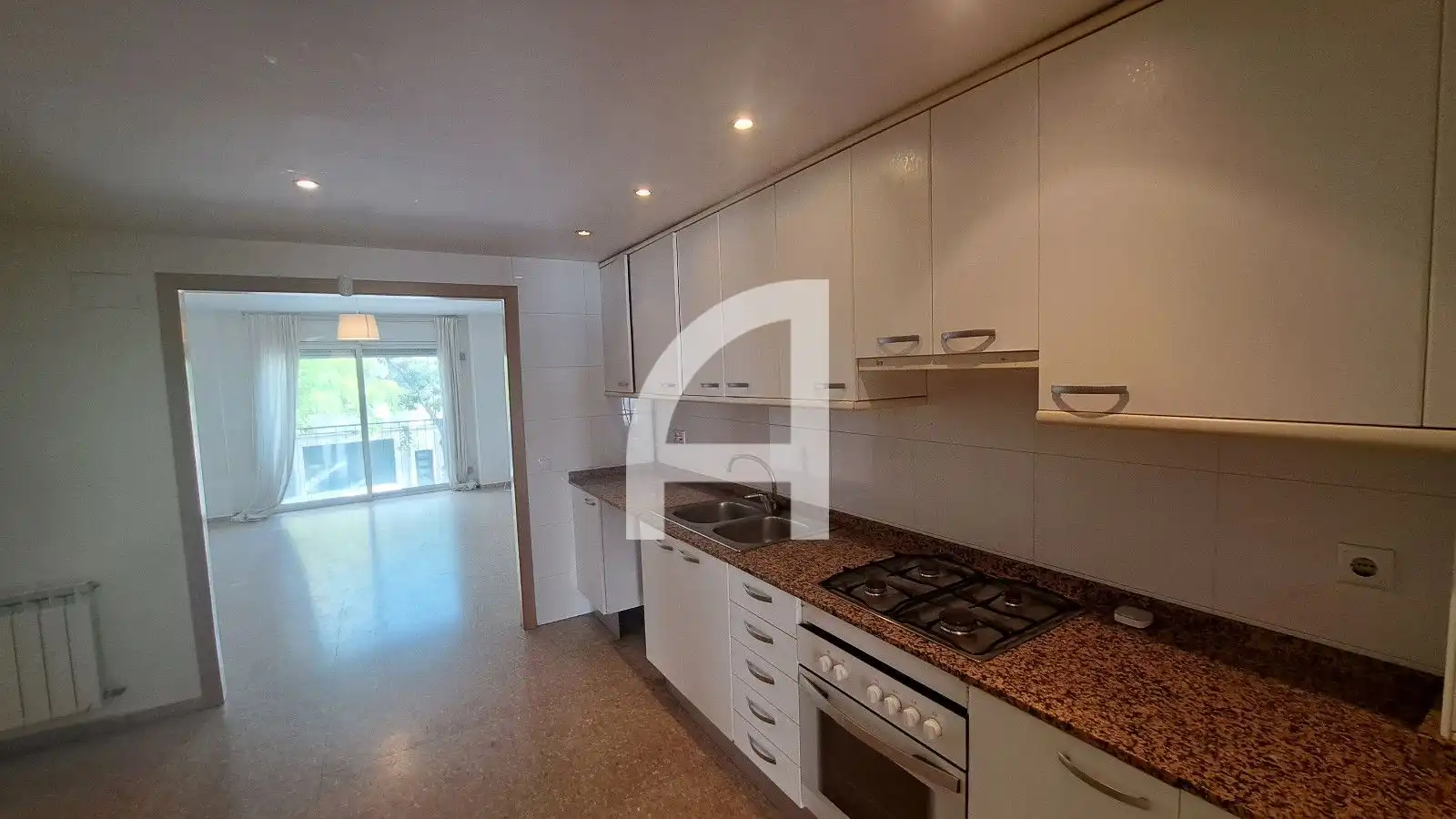 Cocina de Piso en venta en Terrassa con Calefacción, Terraza y Trastero