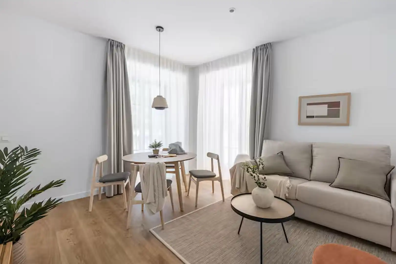 Sala de estar de Apartamento de alquiler en Ciudad Real Capital con Aire acondicionado, Calefacción y Jardín privado