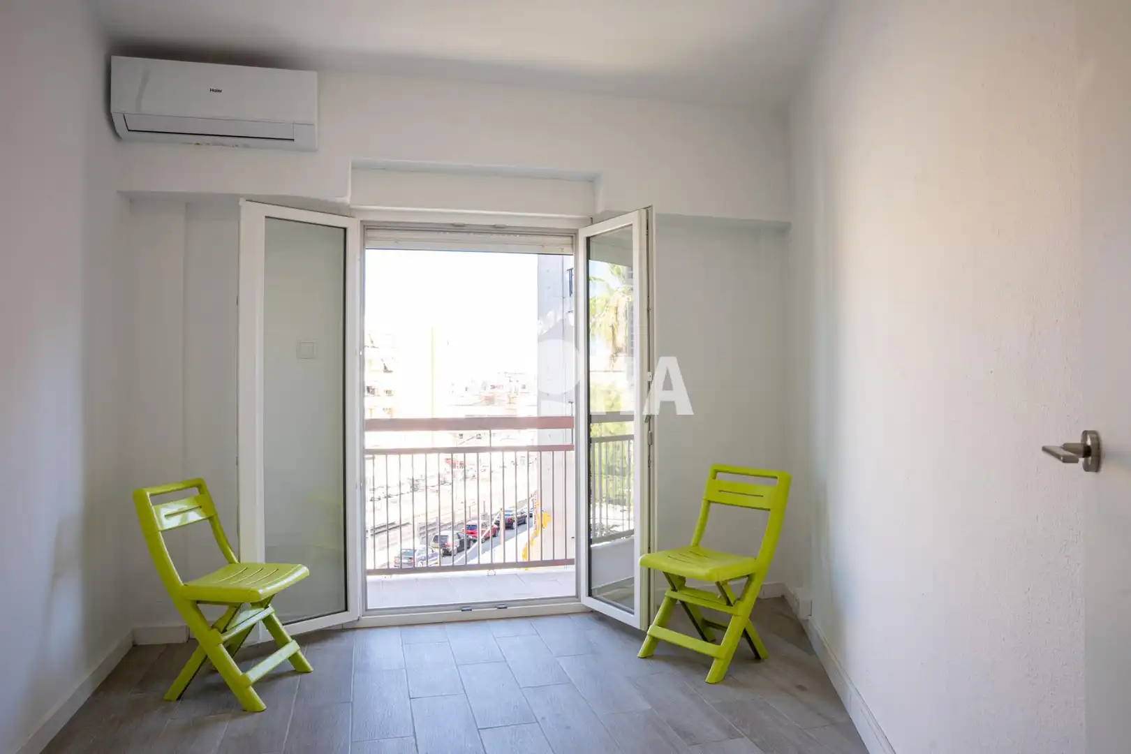 Appartement compact avec terrasse à louer à Moncada, imagen 2