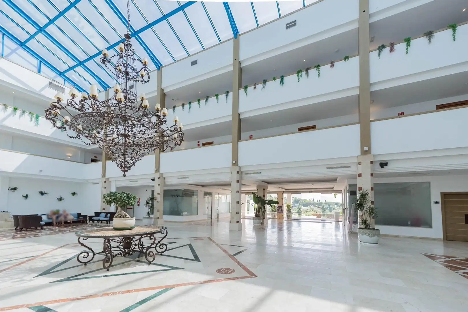 Flat for sale in Benahavís  with Air Conditioner, Heating and Private garden