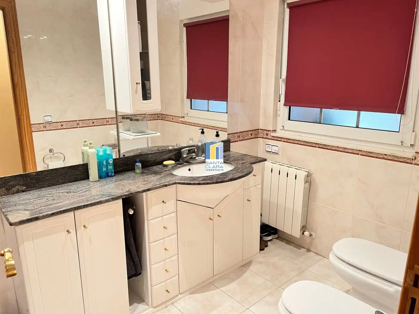Bany de Casa o xalet en venda en Zamora Capital  amb Aire condicionat, Calefacció i Jardí privat