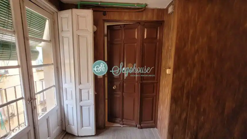Piso en venta en Segovia con Calefacción y Balcón