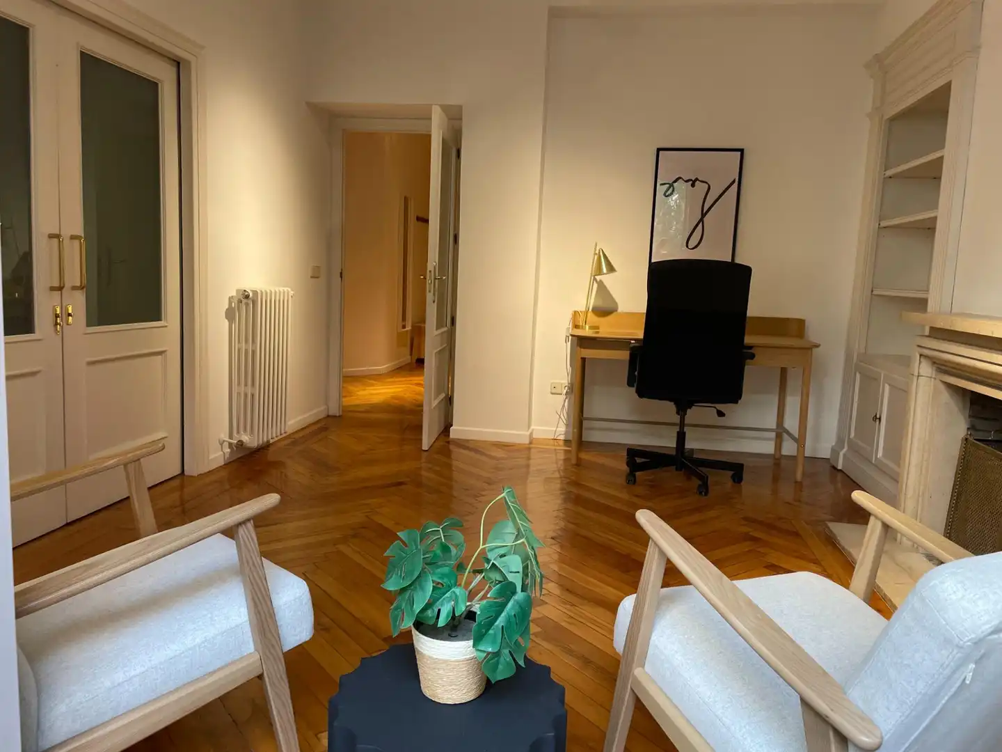 Living room of Flat for rent in Madrid  with Air Conditioner, Heating and Parquet flooring
