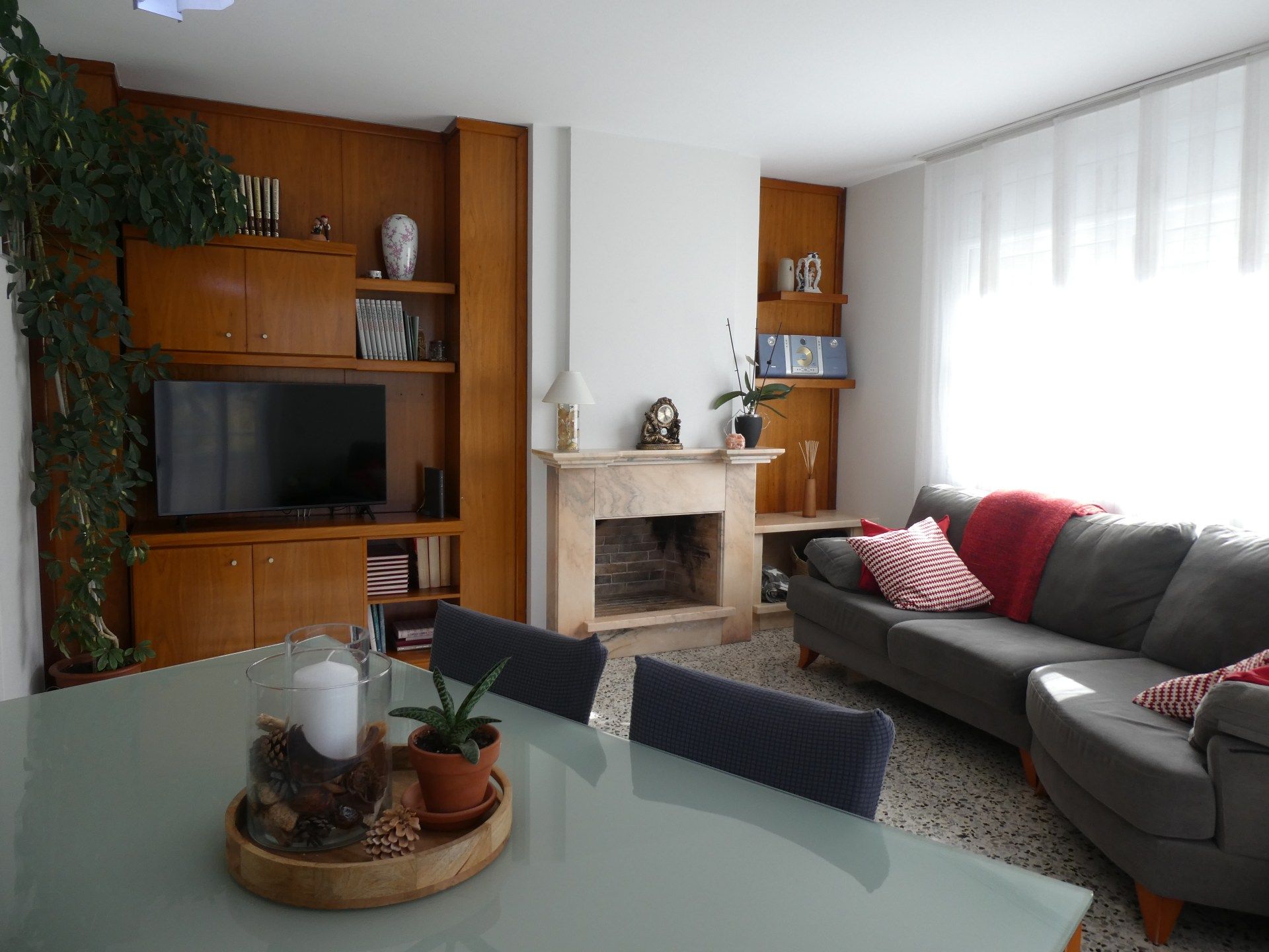 Sala d'estar de Pis en venda en Torelló amb Calefacció, Traster i Balcó