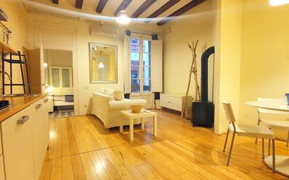 Living room of Flat for sale in  Barcelona Capital  with Air Conditioner