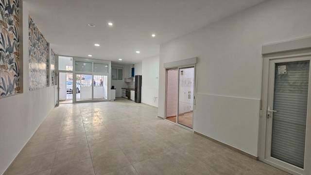 Oficina en Alquiler en Calle de San Vicente en Playa Levante