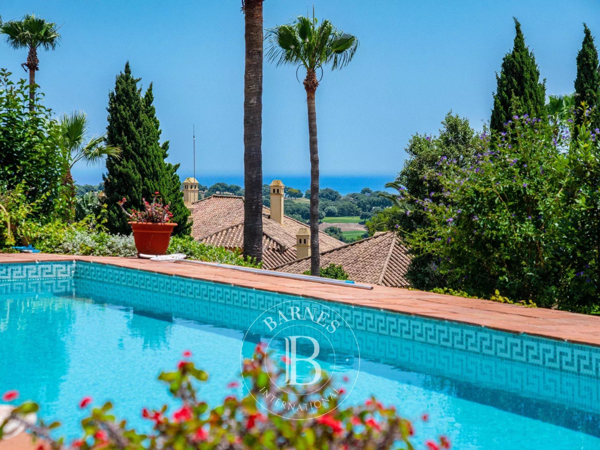 Garden of House or chalet for sale in Sotogrande  with Air Conditioner, Heating and Swimming Pool