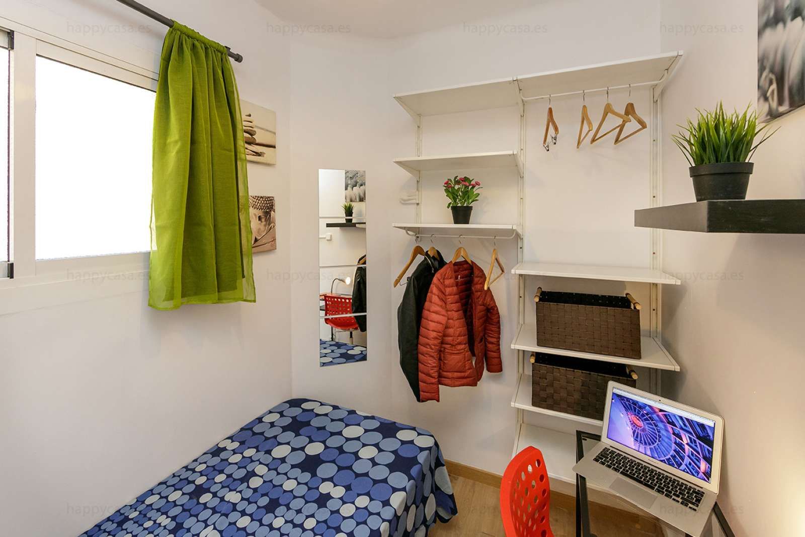 Bedroom of Flat to share in  Barcelona Capital  with Air Conditioner and Terrace