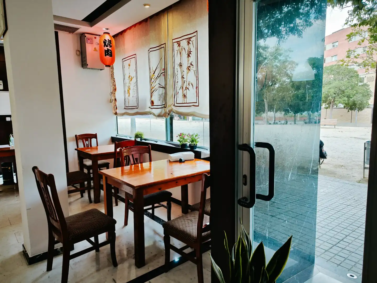 Business premises for transfer in Sant Andreu, imagen 2