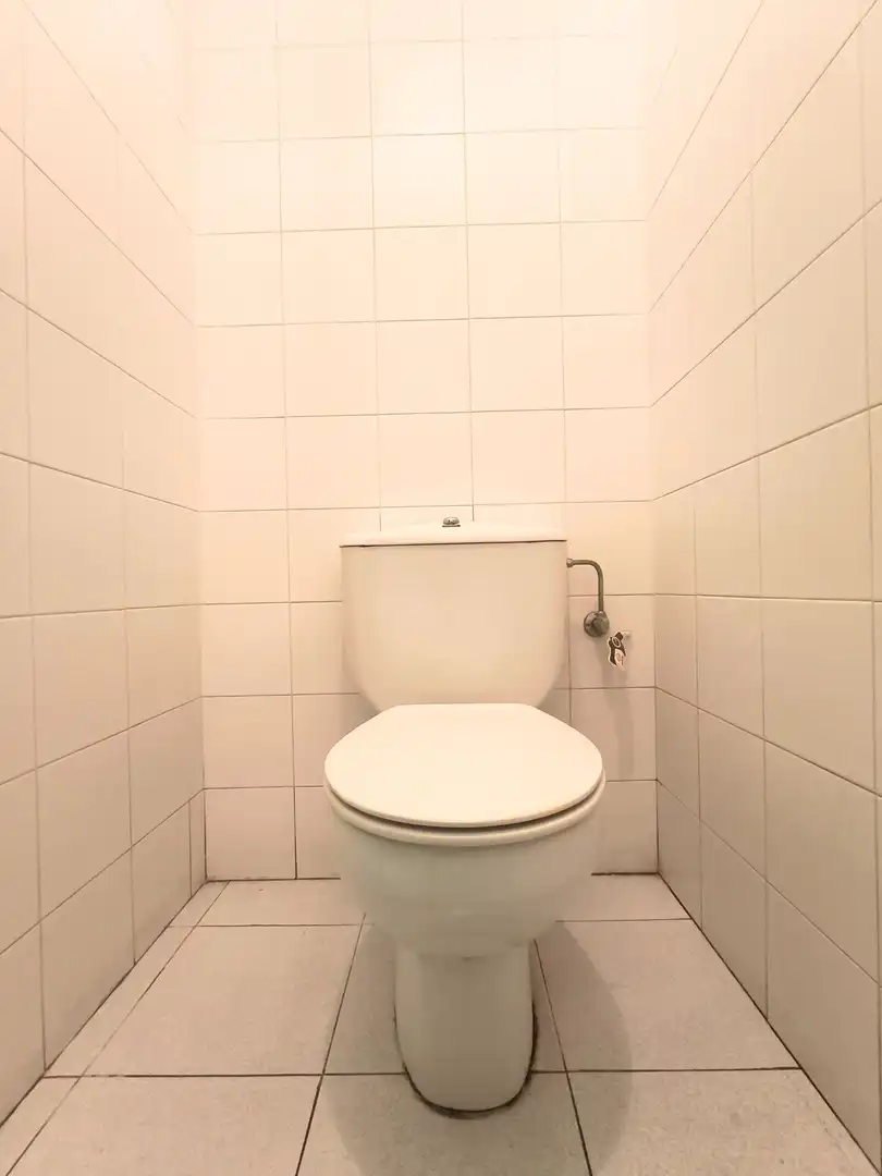 Baño de Local de alquiler en Casco Antiguo 