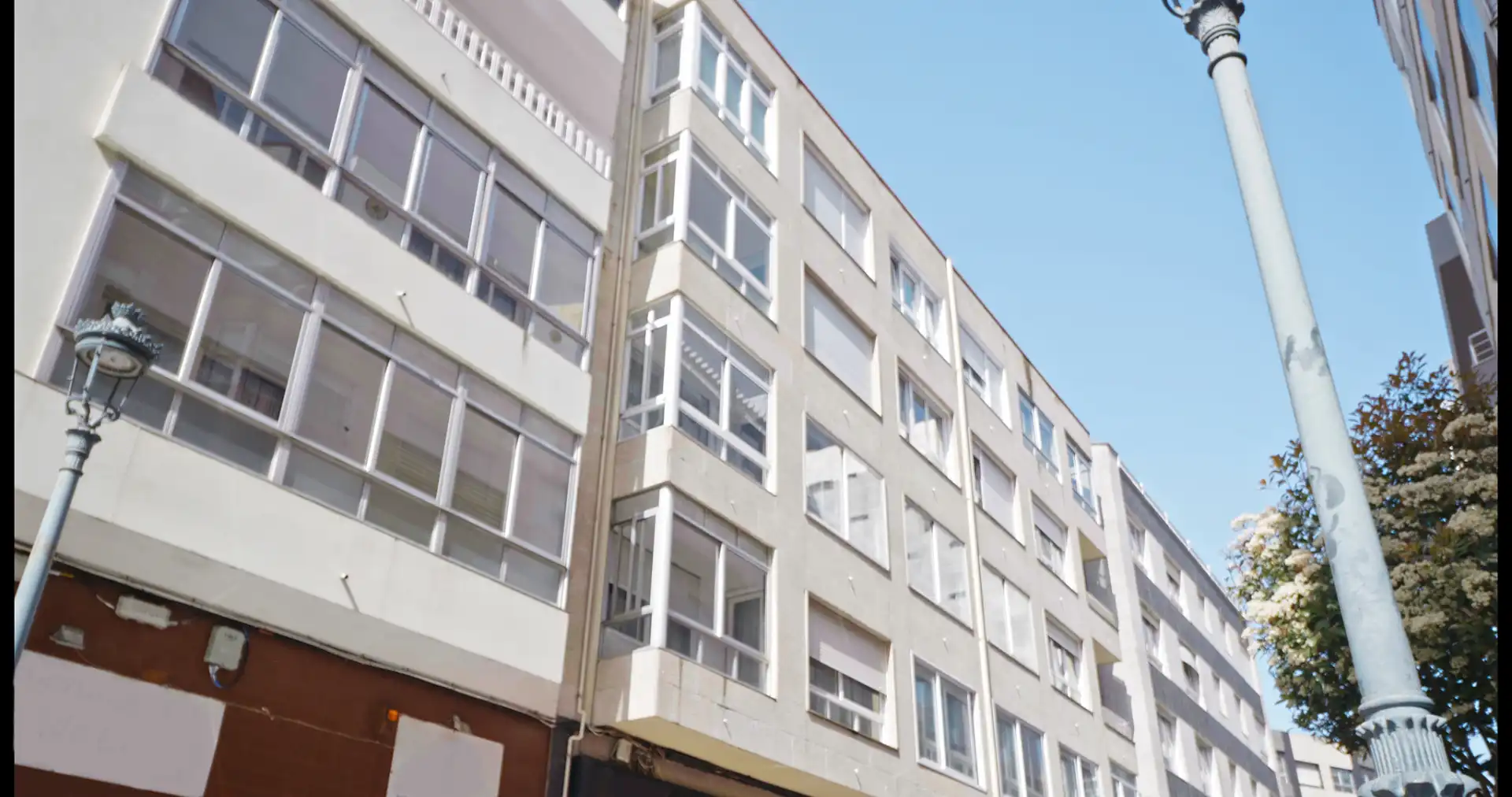 Vista exterior de Piso en venta en Vigo  con Calefacción, Parquet y Terraza