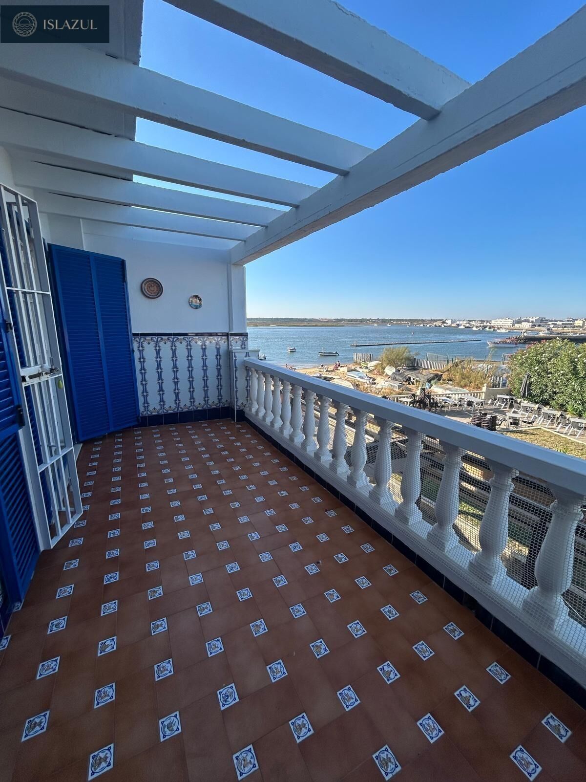 Terrassa de Casa adosada en venda en Isla Cristina amb Terrassa, Traster i Moblat