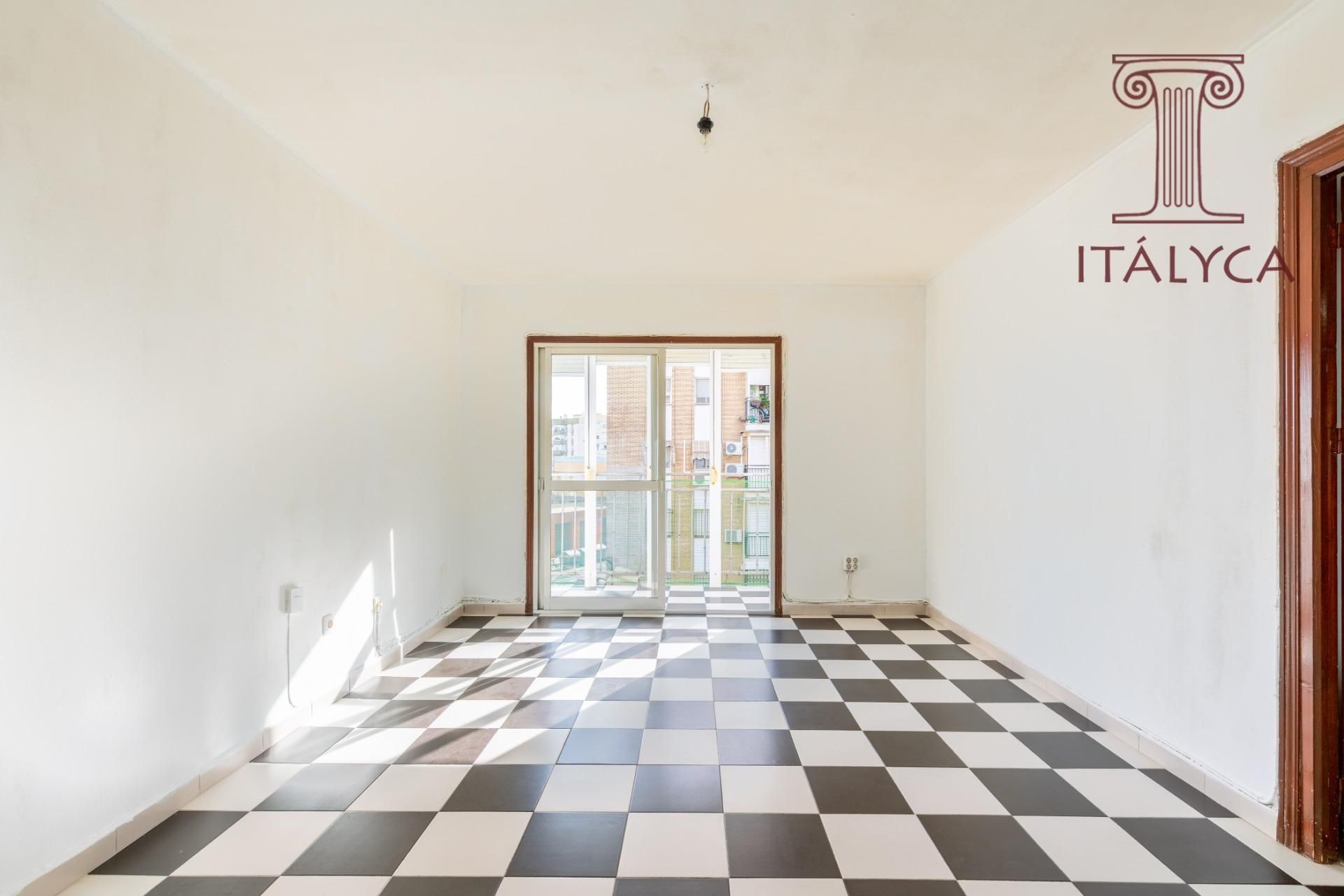 Flat for sale in  Sevilla Capital  with Terrace