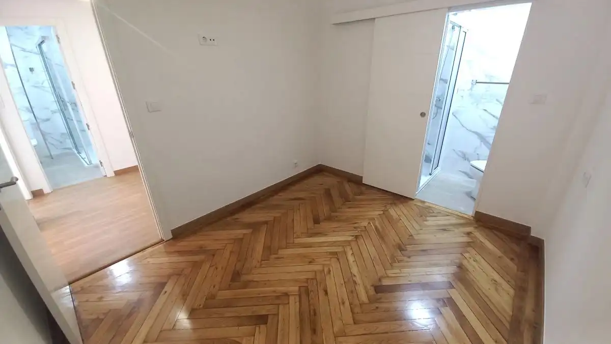 Wohnung zur Miete in A Coruña Capital  mit Heizung und Parkett