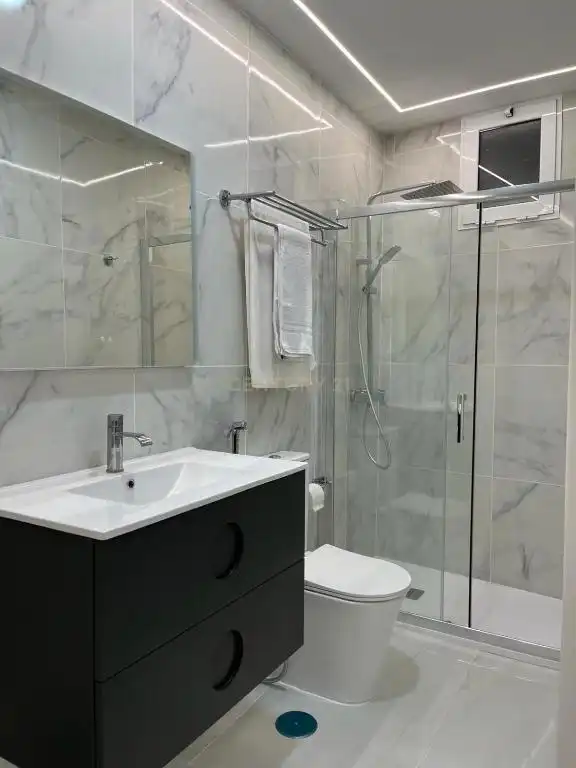 Bathroom of Buildings for sale in Fuengirola