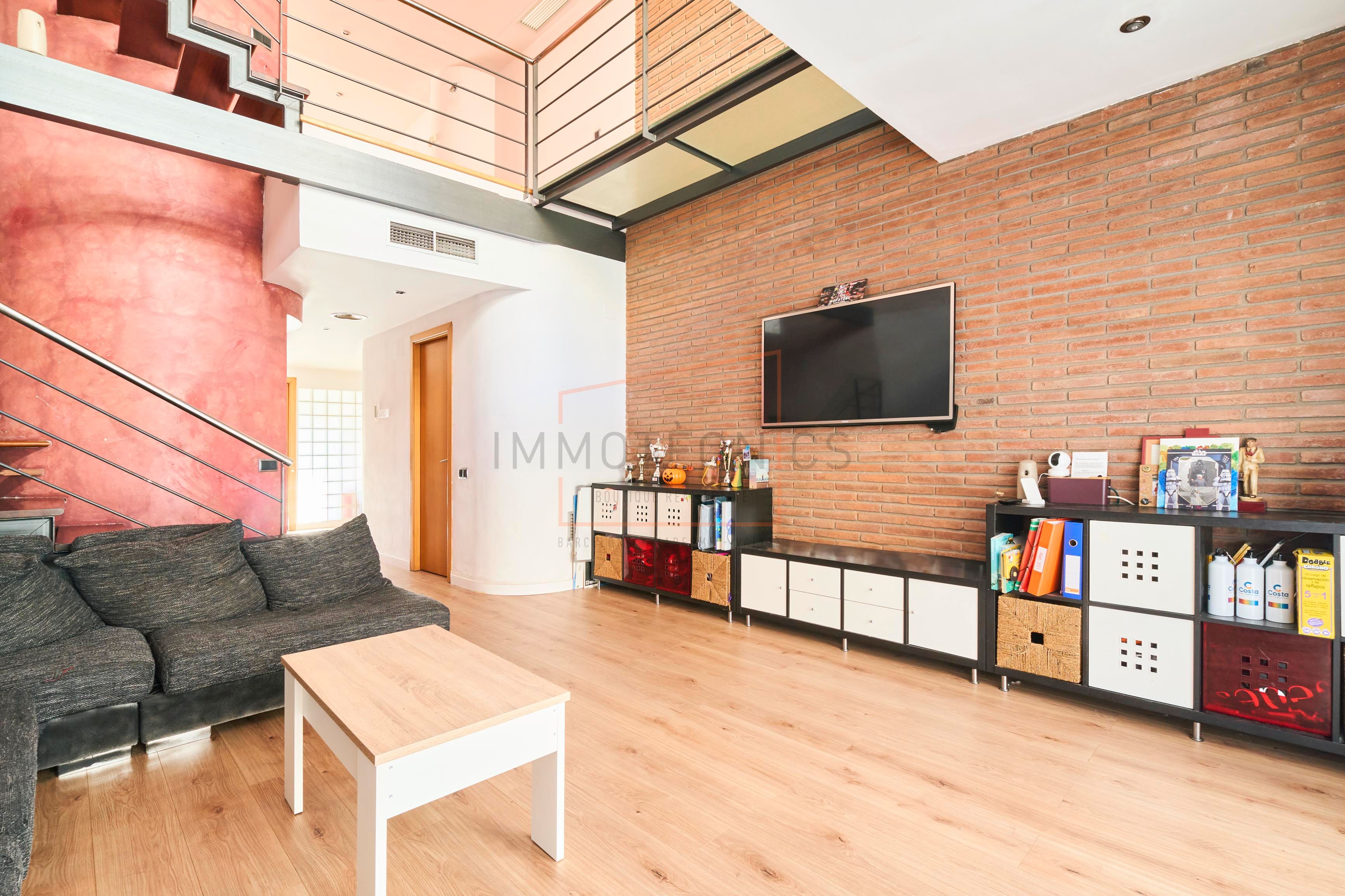 Living room of Single-family semi-detached for sale in Granollers  with Air Conditioner, Heating and Parquet flooring
