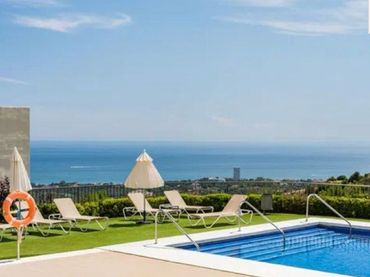 Apartament amb piscina en venda a Río Real - Los Monteros