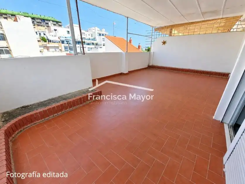 Penthouse with lift for sale in calle de Josep Ballester, imagen 2