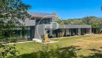 Vista exterior de Casa o xalet de lloguer en Sant Cugat del Vallès amb Aire condicionat, Terrassa i Piscina