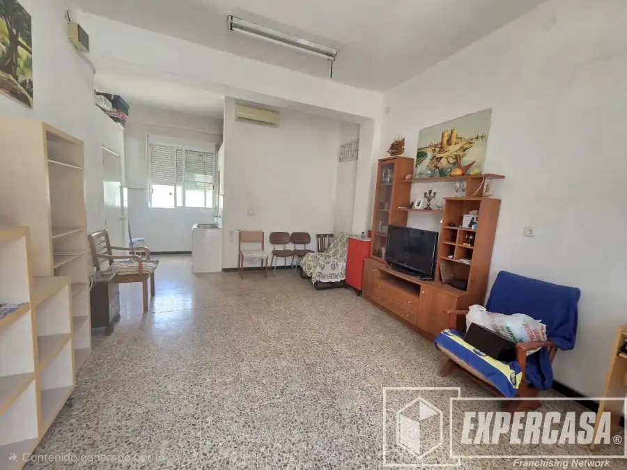 Business premises for sale in Casc Urbà, imagen 3