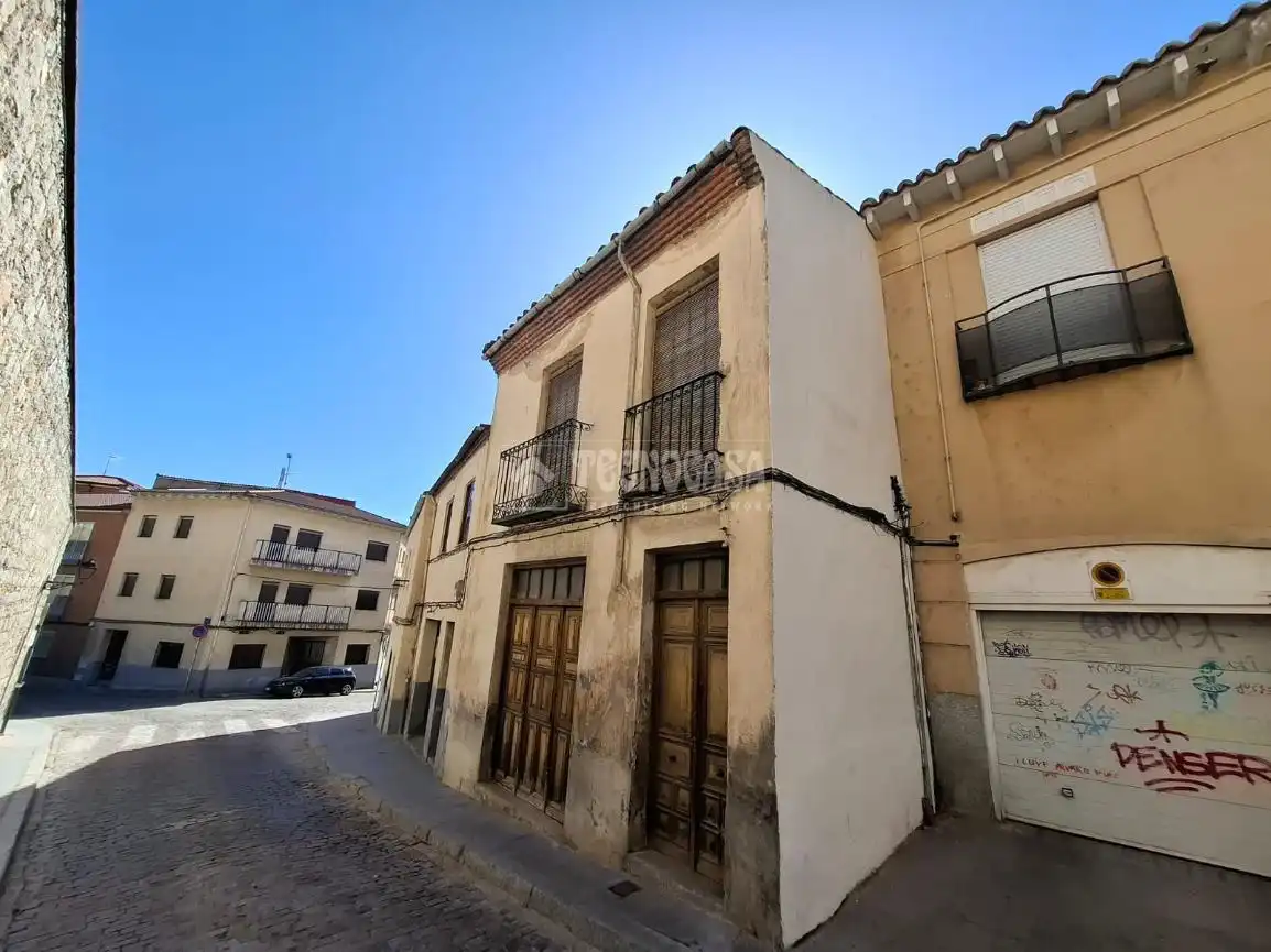Vista exterior de Casa adosada en venta en Ávila