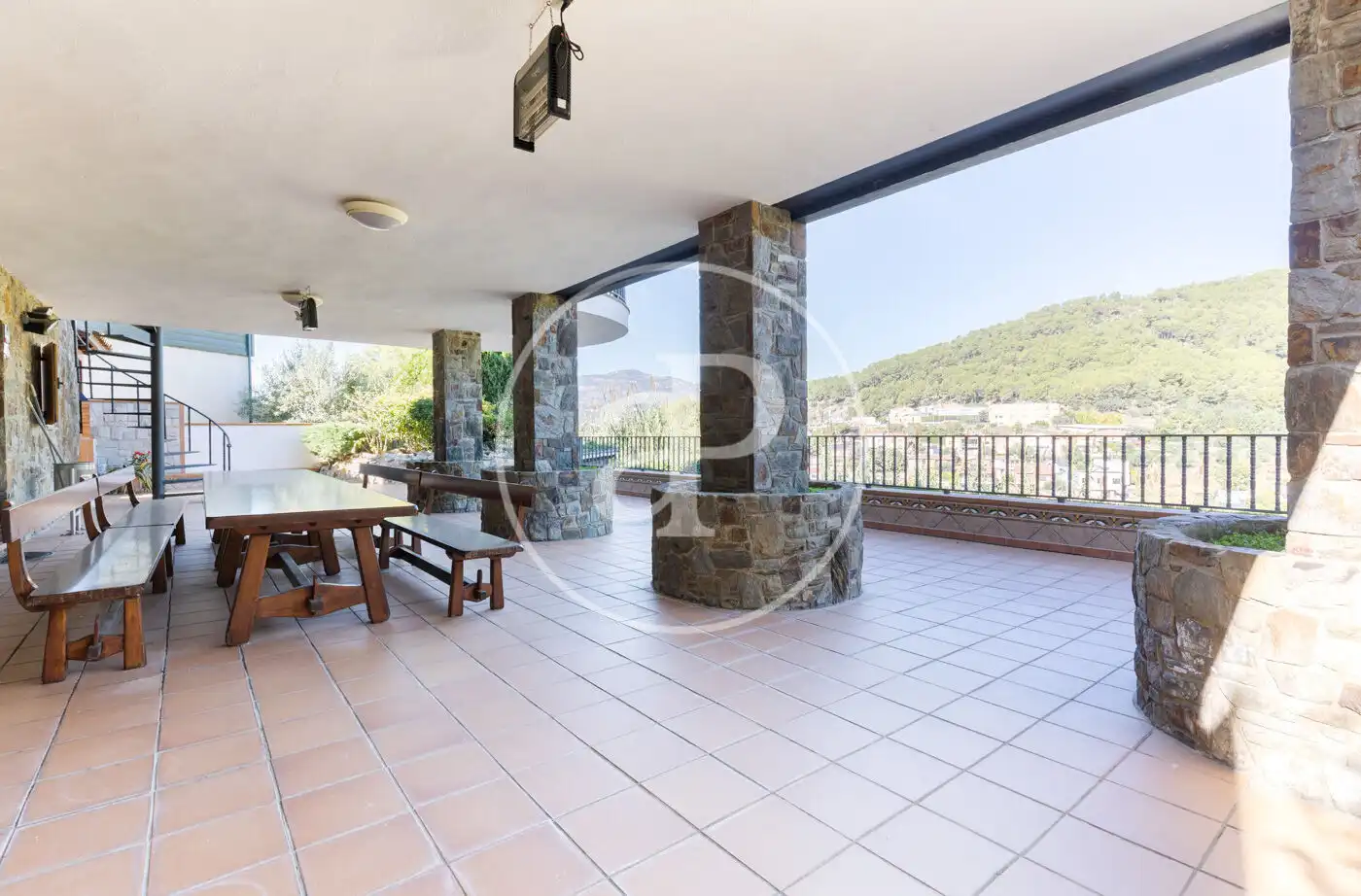 Terrassa de Casa o xalet en venda en Castellar del Vallès amb Aire condicionat, Calefacció i Jardí privat