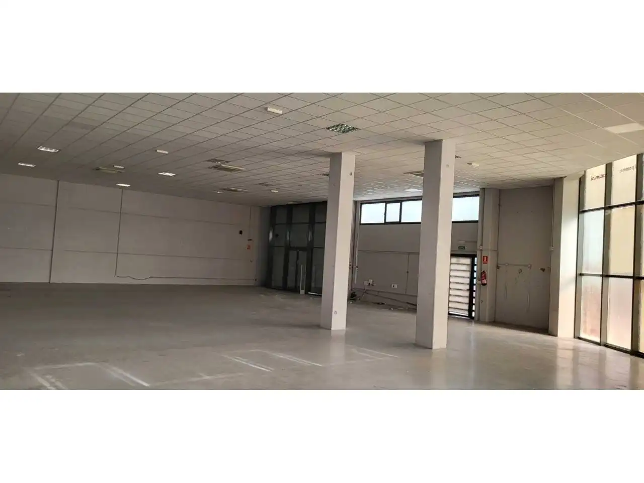 Nave industrial en alquiler en Avenida Madrid 1, imagen 2