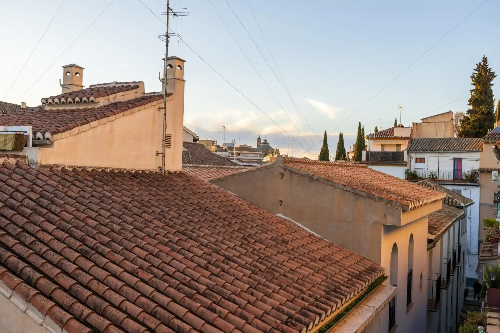Vista exterior de Casa o xalet en venda en Granada amb Aire condicionat, Terrassa i Moblat