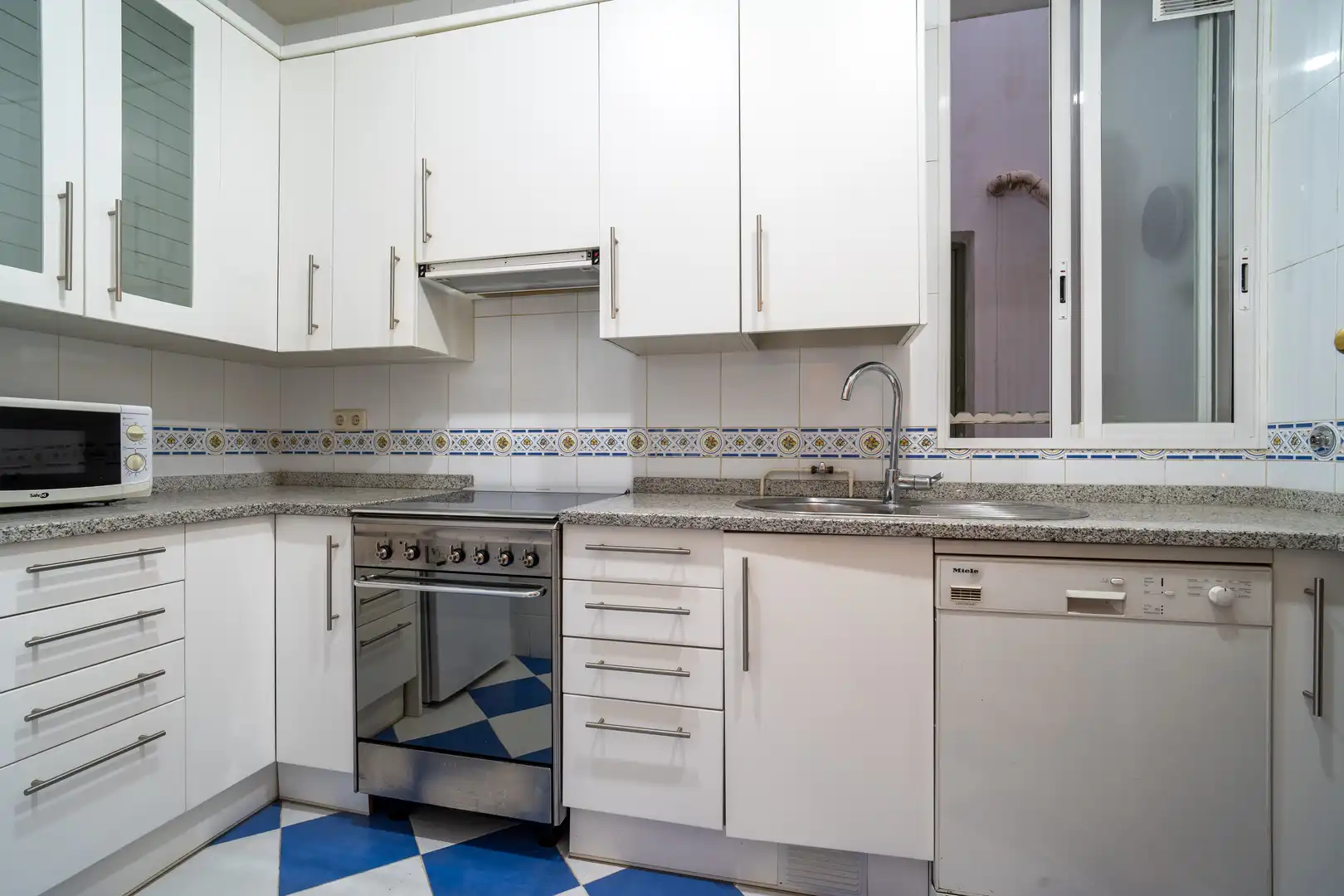 Cocina de Piso en venta en Madrid con Calefacción y Terraza