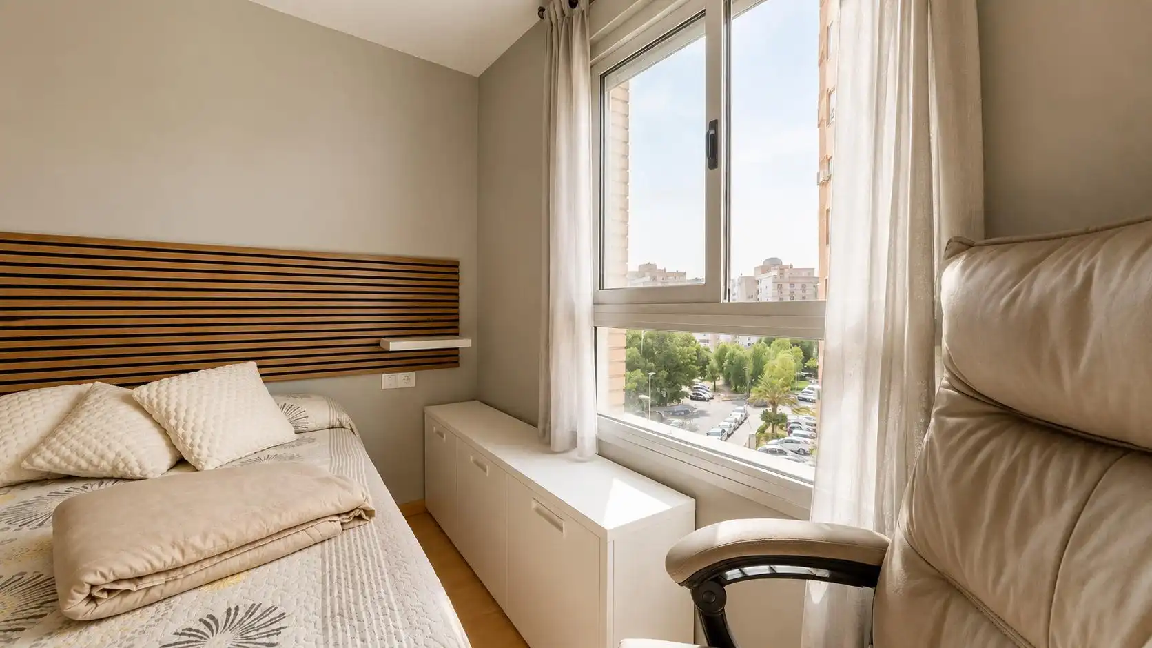 Habitación de Piso en venta en Almería con Aire acondicionado