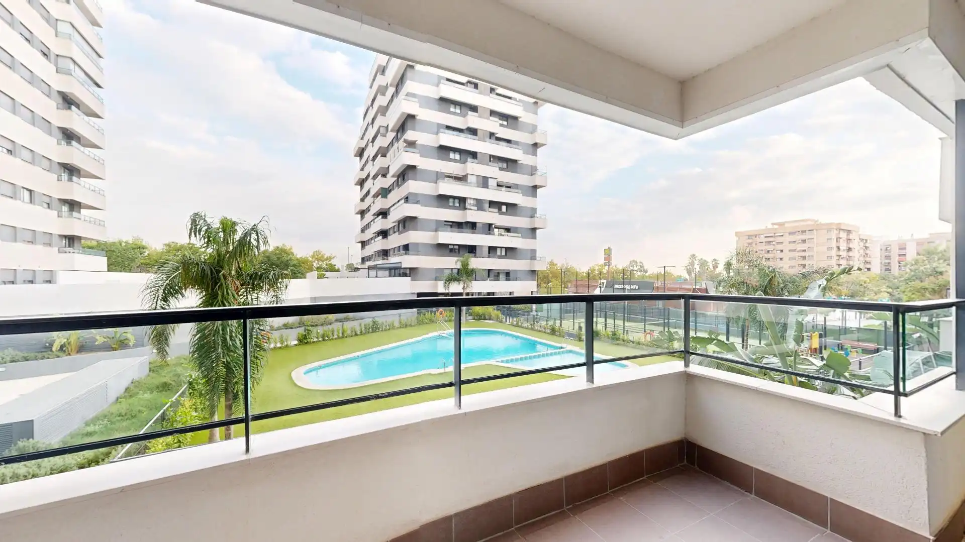 Swimming pool of Flat for sale in Benicalap
