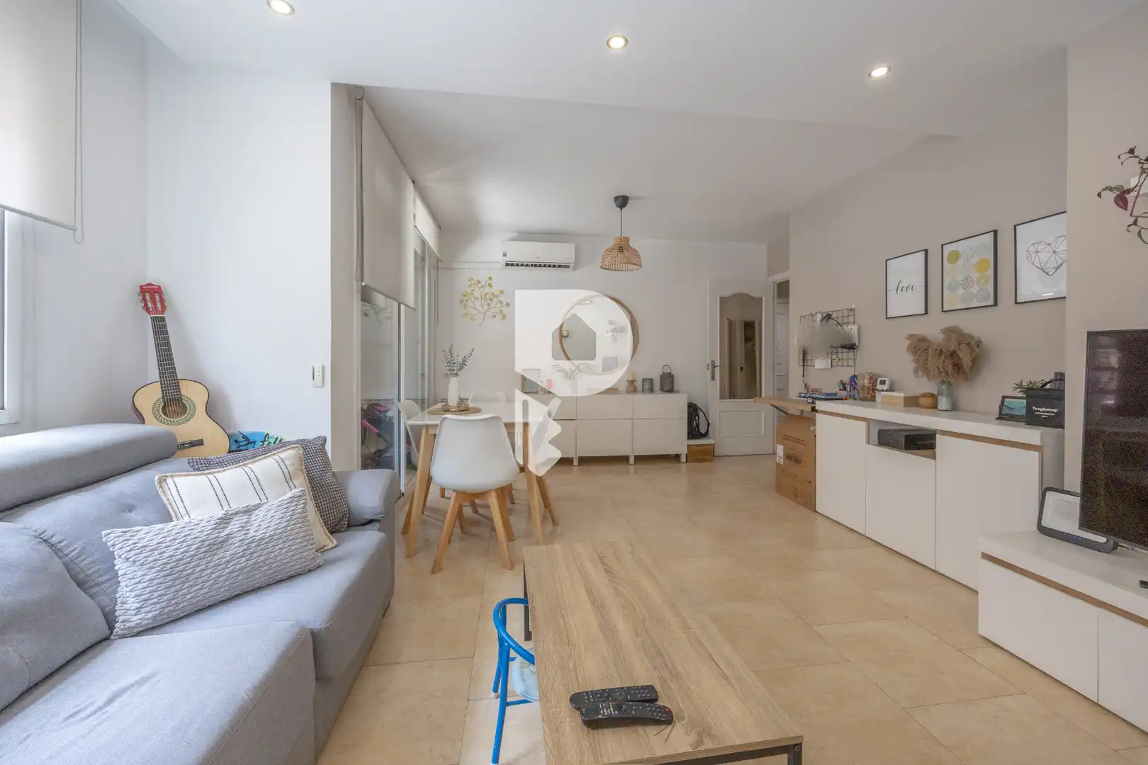 Sala d'estar de Planta baixa en venda en Sant Vicenç Dels Horts amb Aire condicionat, Calefacció i Terrassa