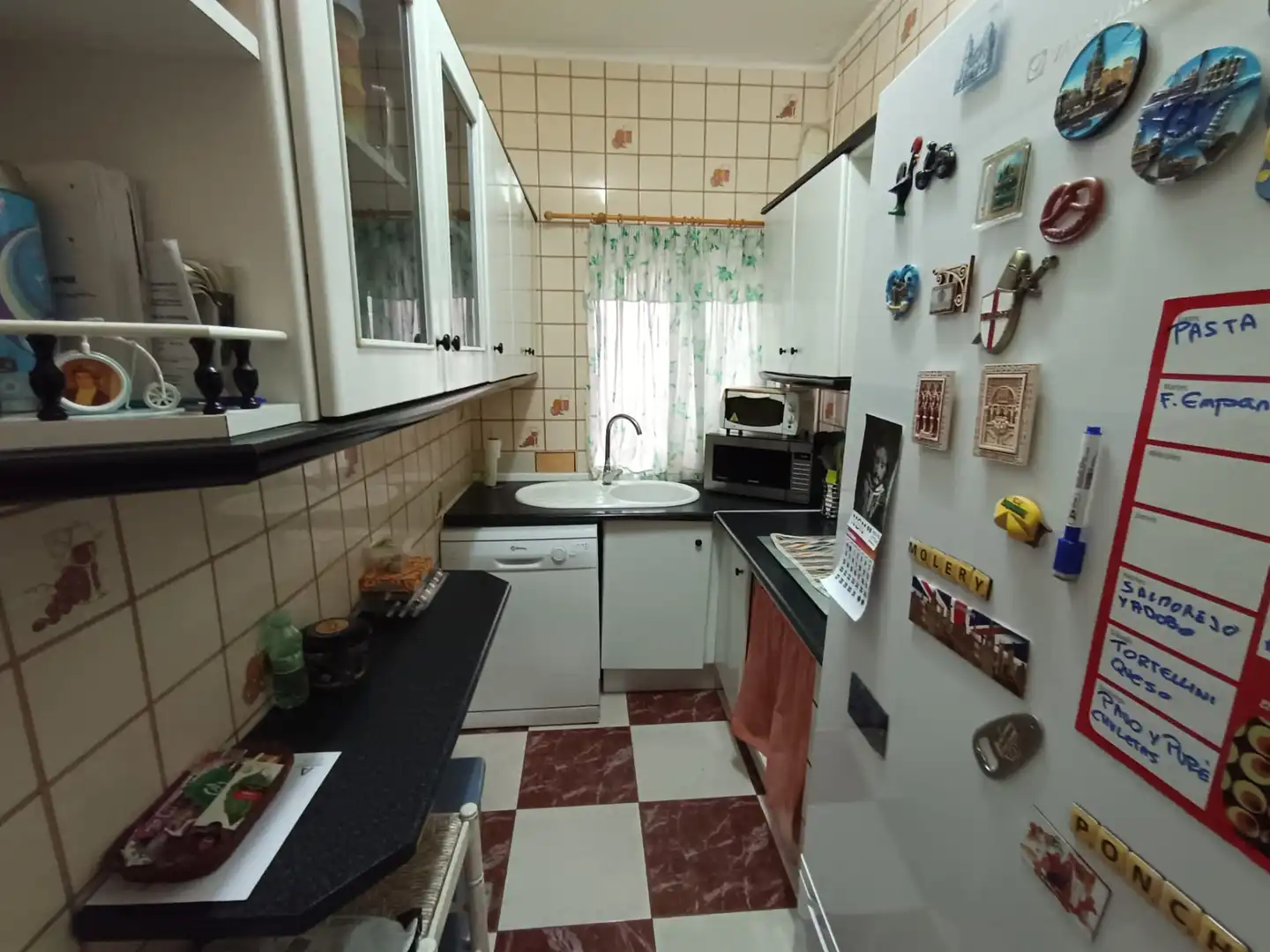 Küche von Einfamilien-Reihenhaus zum Verkauf in Jaén mit Klimaanlage, Heizung und Terrasse