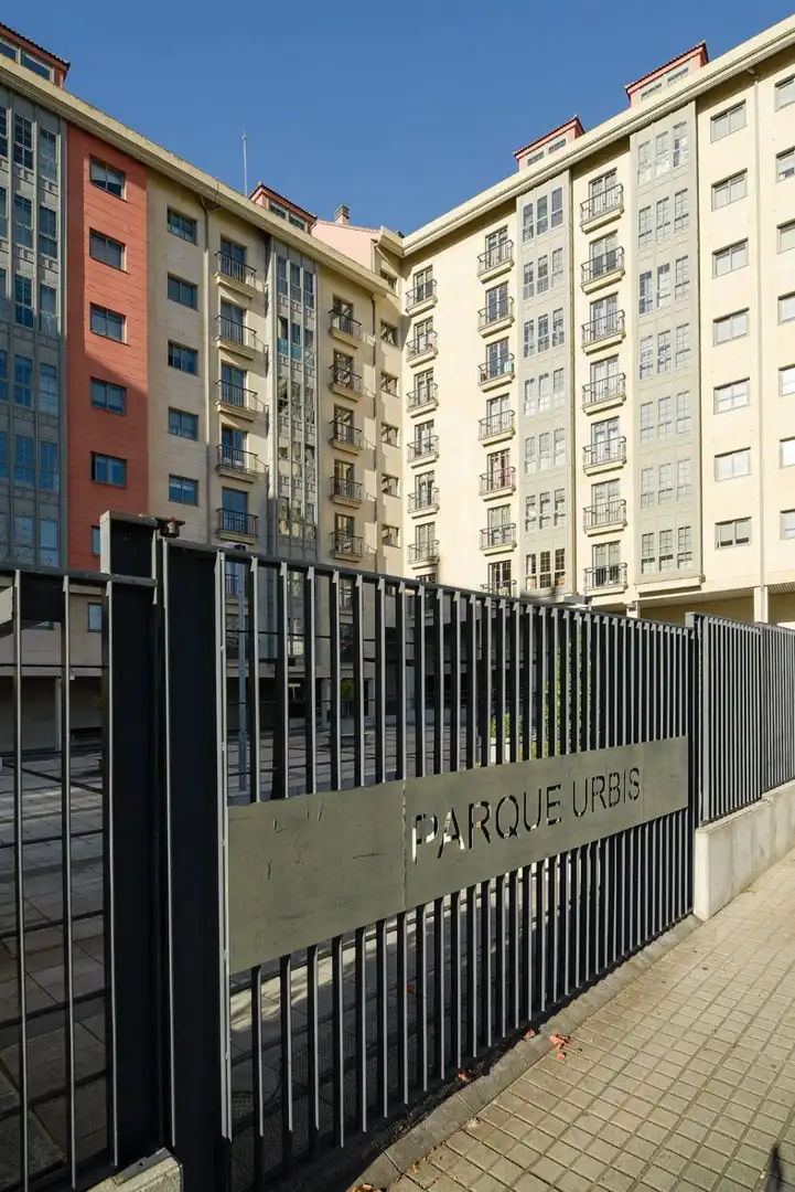 Vista exterior de Piso en venta en A Coruña Capital  con Calefacción y Trastero