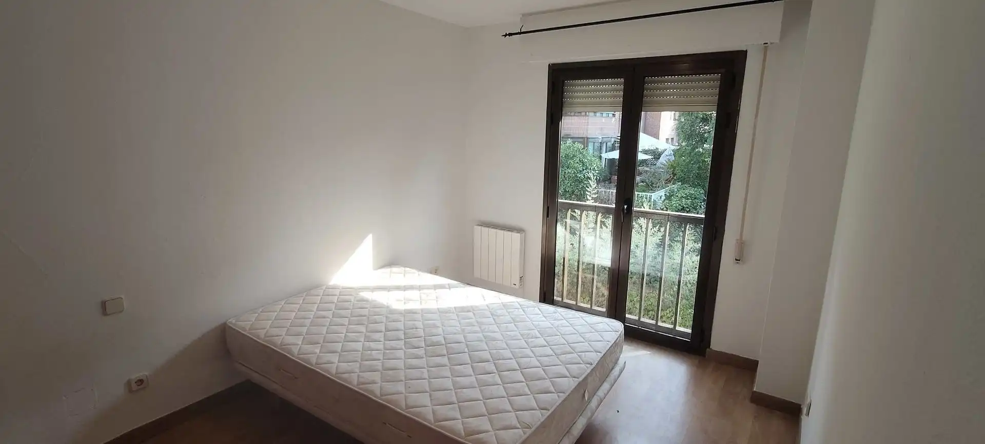 Dormitori de Apartament en venda en Las Rozas de Madrid amb Calefacció i Piscina comunitària