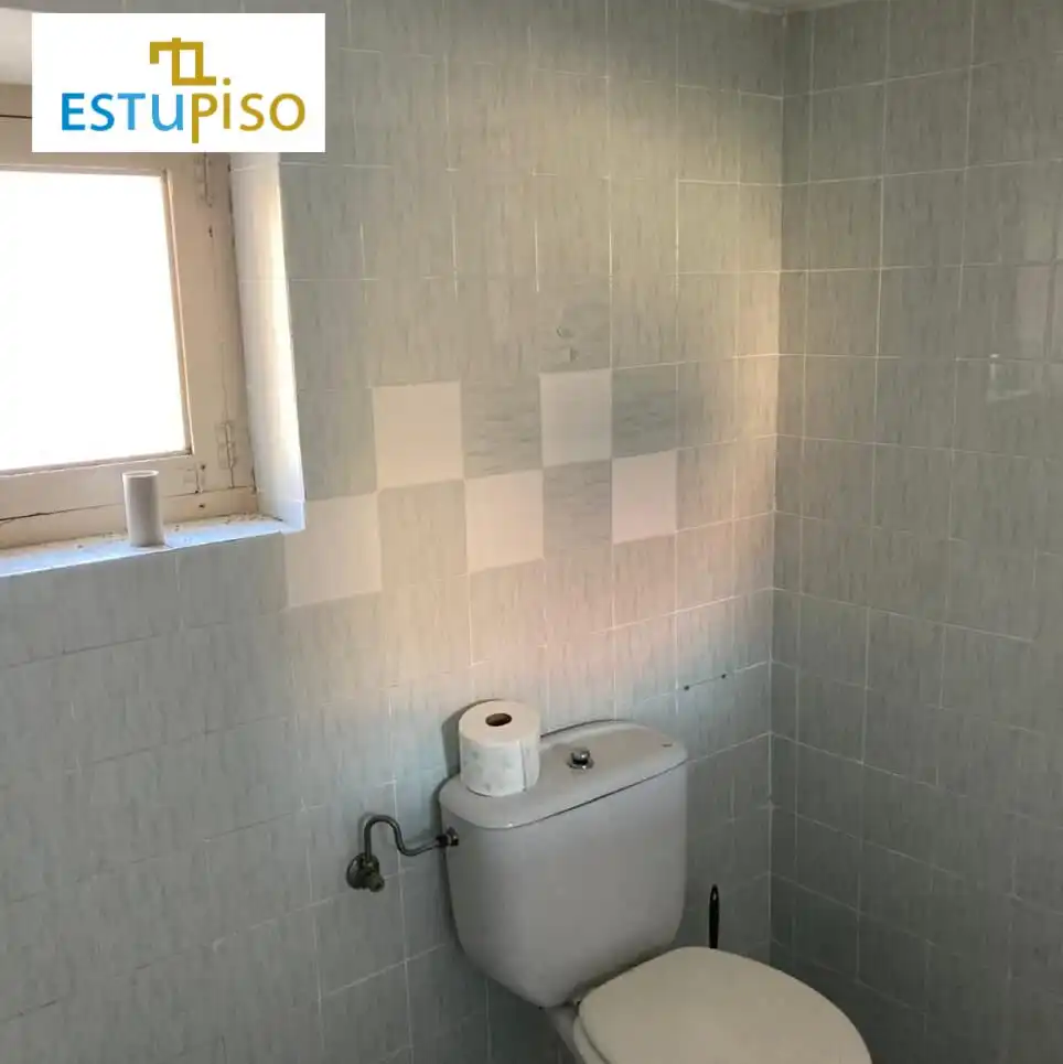 Baño de Casa o chalet en venta en Valdepolo con Calefacción y Jardín privado