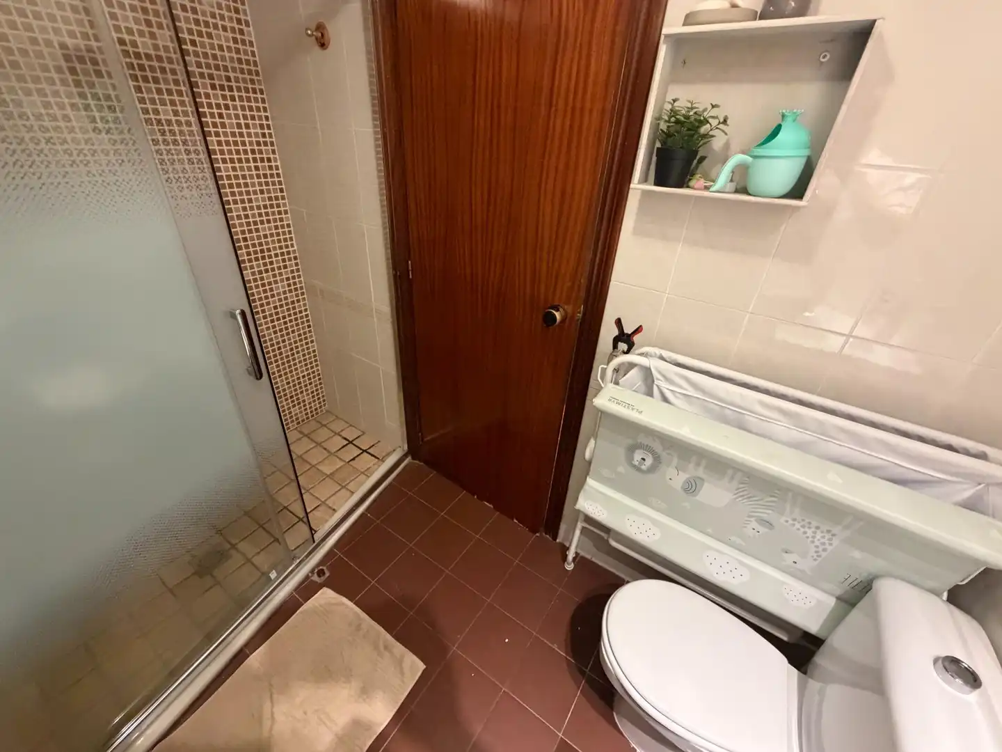 Baño de Piso para compartir en Valencia con Aire acondicionado, Trastero y Amueblado