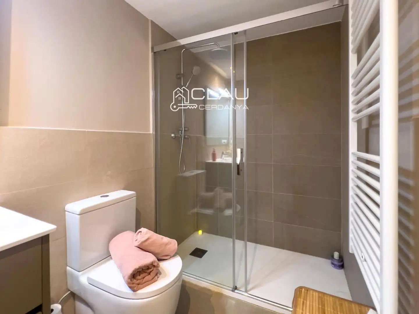 Baño de Piso en venta en Sainte - Léocadie con Calefacción, Jardín privado y Parquet